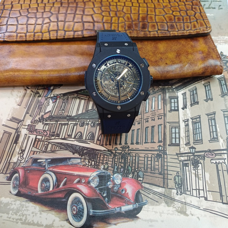 ساعت مچی عقربه ای آنالوگ برند HUBLOT تک موتور تاریخ شمار دار بند چرم قفل فیکسر پروانه ای