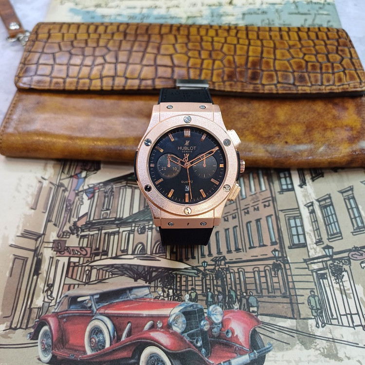 ساعت مچی عقربه ای آنالوگ برند HUBLOT تک موتور تاریخ شمار دار بند چرم قفل فیکسر پروانه ای