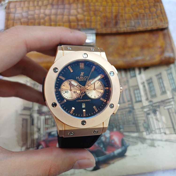 ساعت مچی عقربه ای آنالوگ برند HUBLOT تک موتور تاریخ شمار دار بند چرم قفل فیکسر پروانه ای