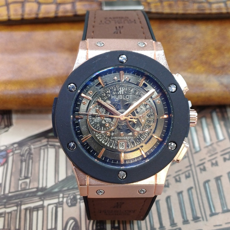 ساعت مچی عقربه ای آنالوگ برند HUBLOT تک موتور تاریخ شمار دار بند چرم قفل فیکسر پروانه ای