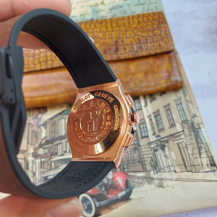 ساعت مچی عقربه ای آنالوگ برند HUBLOT تک موتور تاریخ شمار دار بند چرم قفل فیکسر پروانه ای