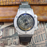 ساعت مچی عقربه ای آنالوگ برند HUBLOT تک موتور تاریخ شمار دار بند چرم قفل فیکسر پروانه ای